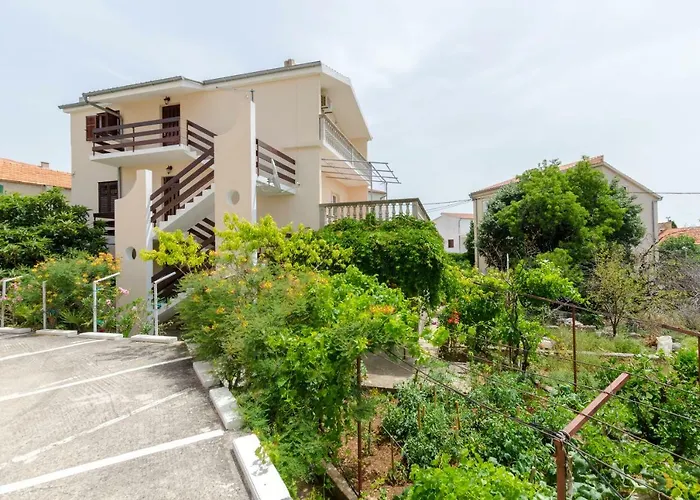 Apartment Damir